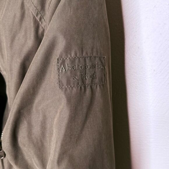 Abercrombie & Fitch Military Inspired Fur Lined Parka - Women’s US S - Picture 10 of 16